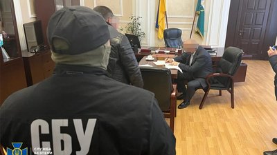 Полтавському міському голові Олександру Мамаю правоохоронці вручили підозру Полтавському міському голові Олександру Мамаю правоохоронці вручили підозру