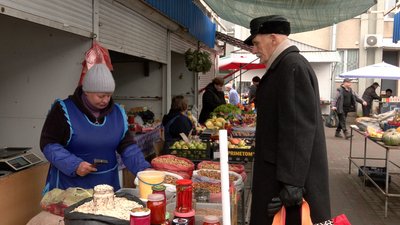 У Черкасах зросли ціни на волоські горіхи