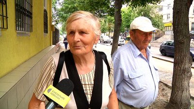 Розриті тротуари та смуга руху без асфальту у центрі Житомира – ремонт вулиці Київської поки не поновлюватимуть Розриті тротуари та смуга руху без асфальту у центрі Житомира – ремонт вулиці Київської поки не поновлюватимуть