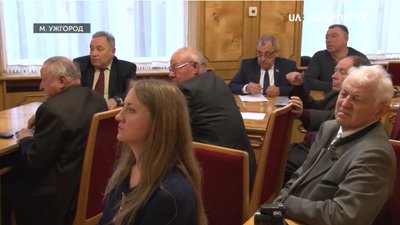 В малій залі Закарпатської ОДА відбулась зустріч із чорнобильцями