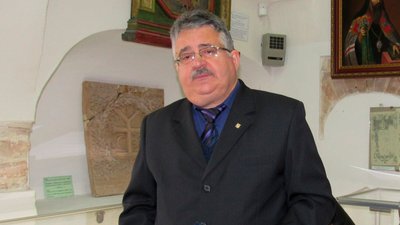 Юрій Соболь — директор Чернігівської обласної універсальної наукової бібліотеки імені Русових Юрій Соболь — директор Чернігівської обласної універсальної наукової бібліотеки імені Русових