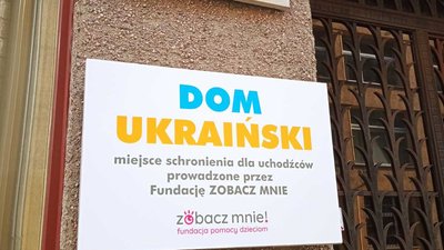 "Готова пів дня працювати будівельником, а іншу половину - за фахом, вчити дітей!" Історія вчительки з Сєвєродонецька "Готова пів дня працювати будівельником, а іншу половину - за фахом, вчити дітей!" Історія вчительки з Сєвєродонецька