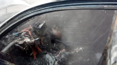 У Дніпрі чоловік отримав опіки намагаючись загасити власний автомобіль У Дніпрі чоловік отримав опіки намагаючись загасити власний автомобіль