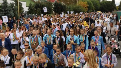 В Ужгороді близько 950 спортсменів взяли участь у «Ході чемпіонів»