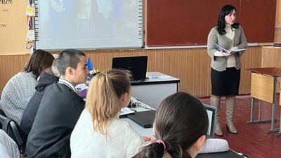 Вчителька з Черкащини Ірина Мараська веде ютуб-канал Вчителька з Черкащини Ірина Мараська веде ютуб-канал