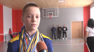 У школі на Тернопільщині відкрили спортзал, на ремонт якого витратили майже мільйон гривень У школі на Тернопільщині відкрили спортзал, на ремонт якого витратили майже мільйон гривень