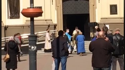 "Перебування осіб біля церков заборонено", – очільник прикарпатської Нацполіції Володимир Голубош