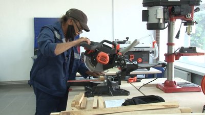 Швейна машинка, верстати та 3D-принтер: у селі на Черкащині працює "Громадська майстерня"