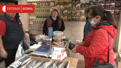 Ліву частину зачистили, на черзі права. Демонтажі на Луцькому ринку тривають Ліву частину зачистили, на черзі права. Демонтажі на Луцькому ринку тривають