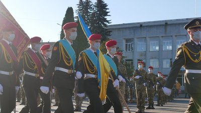 120 курсантів з Тернопільщини присягнули на вірність народу України 120 курсантів з Тернопільщини присягнули на вірність народу України