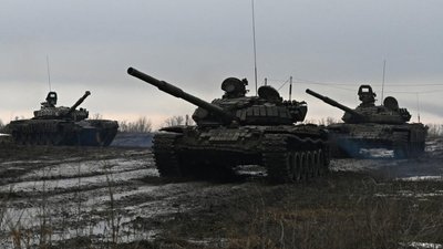 Ворожа техніка через Сумщину продовжує курс на Київ. Тривають бої