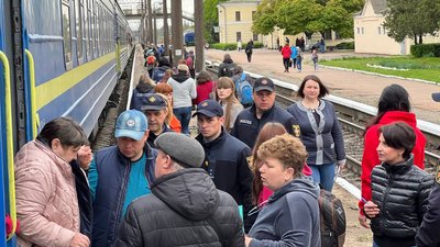 16 жителів Донеччини приїхали на Житомирщину черговим евакуаційним потягом 16 жителів Донеччини приїхали на Житомирщину черговим евакуаційним потягом