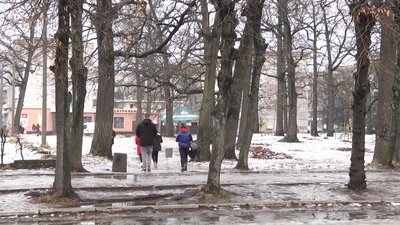 На Житомирщині учні гімназії відмовляються харчуватися в їдальні На Житомирщині учні гімназії відмовляються харчуватися в їдальні