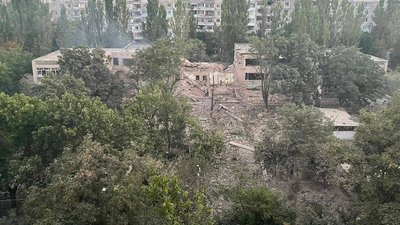Снаряд РФ влучив у дитсадок Херсона