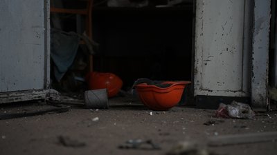 Війська РФ завдавали удару двома керованими авіабомбами по промисловому об'єкту Сум Війська РФ завдавали удару двома керованими авіабомбами по промисловому об'єкту Сум