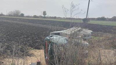 Біля Тернополя перекинулась вантажівка