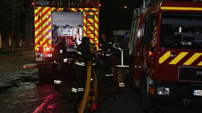 Війська РФ вдарили ракетами по багатоповерхівці та адмінбудівлі у Дніпрі Війська РФ вдарили ракетами по багатоповерхівці та адмінбудівлі у Дніпрі