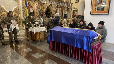 У Полтаві попрощалися із воїном Петром Секретарем