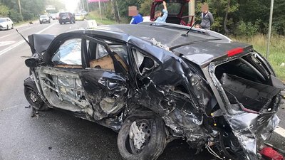 У Києві зіткнулися дев'ять автомобілів, постраждали четверо дорослих і дитина