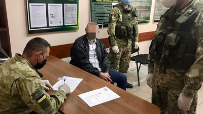 Чернівецькі прикордонники порушують права затриманих іноземців — представник омбудсмена