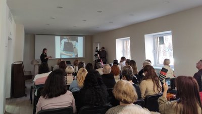 Леся Воронюк презентувала книжку "Нетлінні". Листопад 2023. Тернопіль Леся Воронюк презентувала книжку "Нетлінні". Листопад 2023. Тернопіль