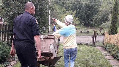 Через підтоплення населених пунктів правоохоронці Тернопільщини працюють в посиленому режимі Через підтоплення населених пунктів правоохоронці Тернопільщини працюють в посиленому режимі