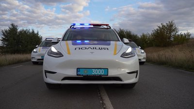 Поліція, автомобілі, Тесла, 30 вересня 2026, Тернопіль
