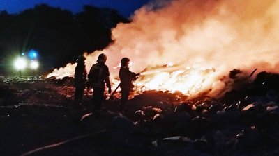 Пожежа на сміттєзвалищі в Таращі на Київщині: займання гасили рятувальники ДСНС