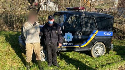 На Івано-Франківщині чоловік забив палицею до смерті односельця На Івано-Франківщині чоловік забив палицею до смерті односельця