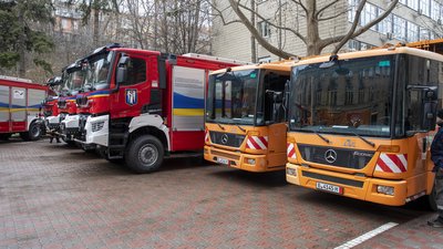 Київ отримав спецтехніку від іноземних благодійників — Кличко