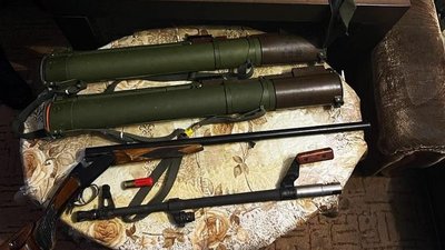 На Дніпропетровщині затримали депутата сільської ради через зберігання зброї
