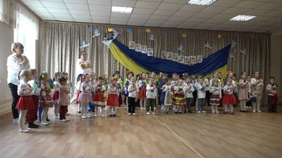 Гімн України та "Стефанія" – в дитсадку в Житомирі відзначили День єднання Гімн України та "Стефанія" – в дитсадку в Житомирі відзначили День єднання