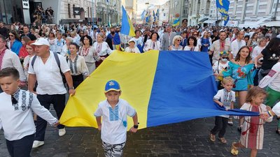 Харковом у День міста та День Державного прапора пройшов Парад вишиванок Харковом у День міста та День Державного прапора пройшов Парад вишиванок