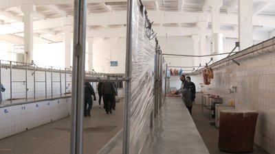 Покупців та продавців обмаль. Перший день роботи луцьких ринків Покупців та продавців обмаль. Перший день роботи луцьких ринків