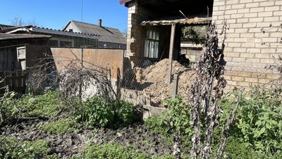 "Скільки треба ходити, стільки треба паперів, що сил немає". Чи отримують херсонці допомогу для відновлення житла "Скільки треба ходити, стільки треба паперів, що сил немає". Чи отримують херсонці допомогу для відновлення житла