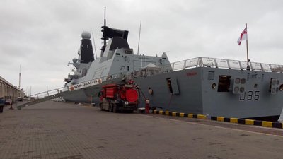 На британському есмінці, що пришвартувався в Одесі, провели навчання ССО України
