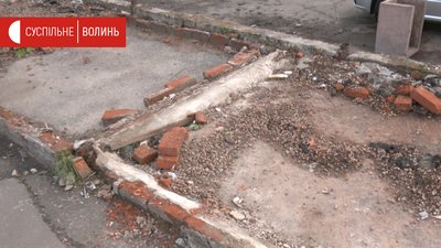 Куди діваються демонтовані з Луцького ринку контейнери Куди діваються демонтовані з Луцького ринку контейнери