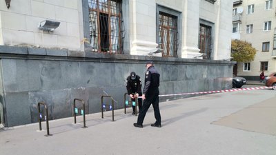 У Житомирі поліція перевіряє повідомлення про замінування суду У Житомирі поліція перевіряє повідомлення про замінування суду