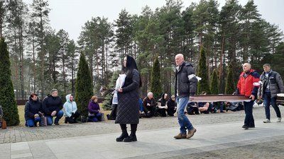 У Славутичі провели в останню путь трьох оборонців міста У Славутичі провели в останню путь трьох оборонців міста