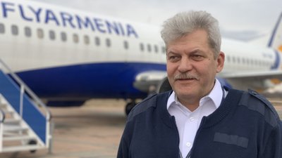 У Житомир прилетів "Боїнг-737-400", який виконав перший прямий міжнародний рейс "Єреван-Житомир"