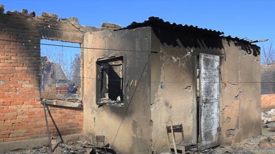 "Із погреба відкопували сусіди": мешканці Кам'янського розповідають, як живуть під обстрілами "Із погреба відкопували сусіди": мешканці Кам'янського розповідають, як живуть під обстрілами