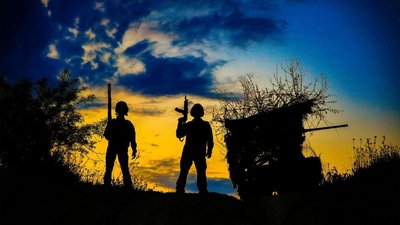 Українські військові та НРК
