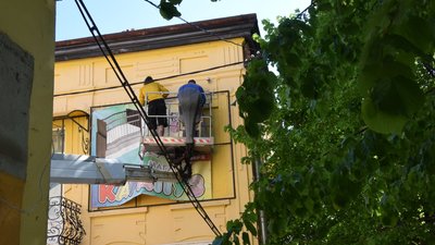 В історичній частині міста на Тернопільщині демонтували рекламу В історичній частині міста на Тернопільщині демонтували рекламу
