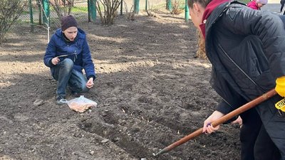 Черкащани долучилися до всеукраїнської ініціативи "Сади Перемоги"