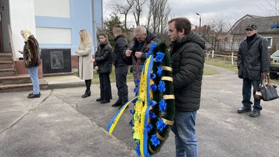 У Херсоні попрощались із молодшим сержантом Ігорем Тинським У Херсоні попрощались із молодшим сержантом Ігорем Тинським