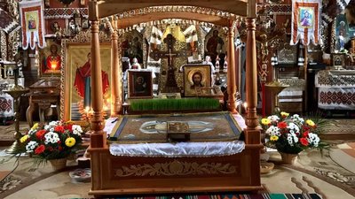 Великдень у гуцульській Криворівні Великдень у гуцульській Криворівні