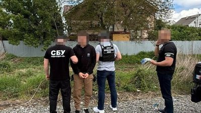Затримали військовослужбовця, якого підозрюють в організації переправлення