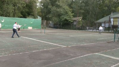 Реконструкція тенісних кортів у парку Шевченка: мер Рівного відповів на петицію