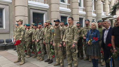 В Одесі простилися із командиром одеської бригади морської піхоти В Одесі простилися із командиром одеської бригади морської піхоти