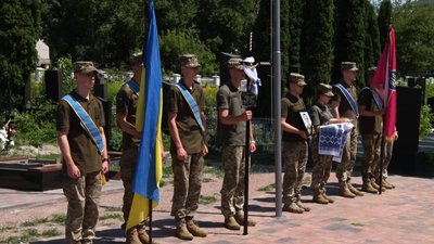 Загинули в боях за Україну: у Житомирі провели в останню путь двох військовослужбовців